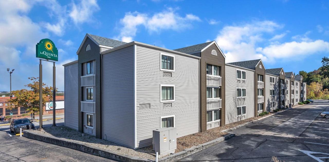 La Quinta Inn By Wyndham Cleveland Independence Exterior photo