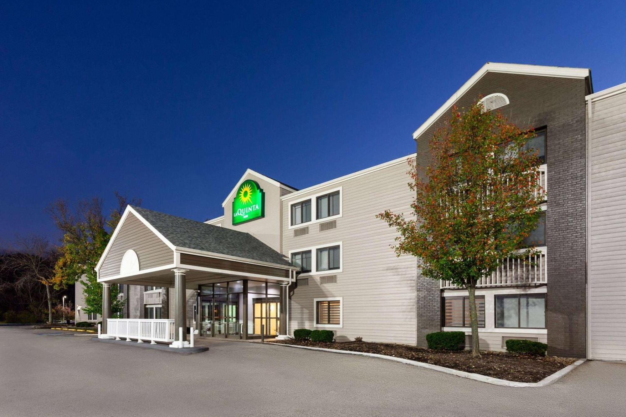 La Quinta Inn By Wyndham Cleveland Independence Exterior photo